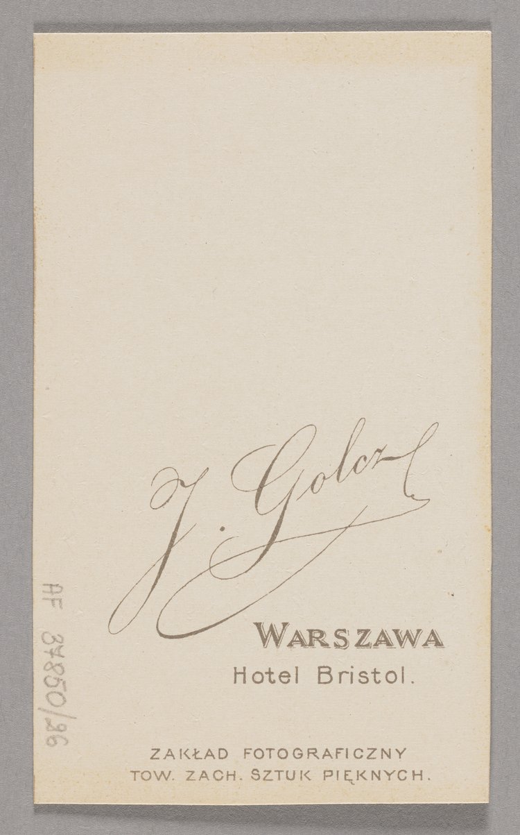 Album z fotografiami nauczycieli i uczennic pensji Antoniny Walickiej w Warszawie
