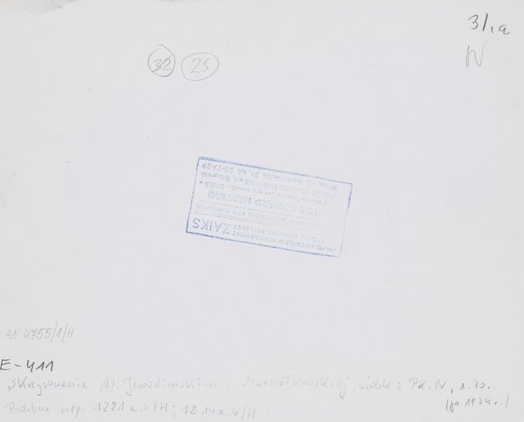 Widok z Pałacu Kultury i Nauki na hotel Forum i okolice