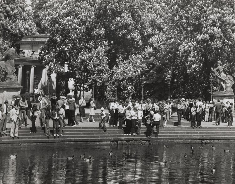 Fragment tarasu Pałacu na Wyspie w Łazienkach Królewskich