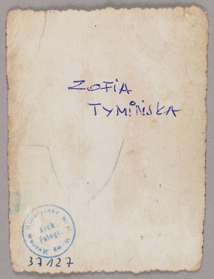 Zofia Tymińska z dzieckiem w rikszy