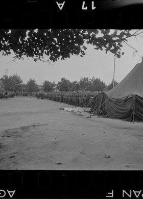Uroczystość wręczenia sztandaru Ochotniczym Batalionom Odbudowy Warszawy