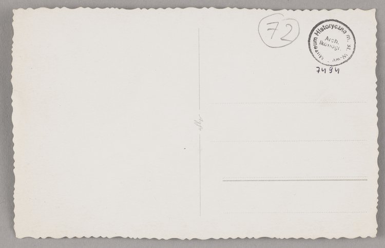 Ruiny zabudowy przy ulicy Miodowej