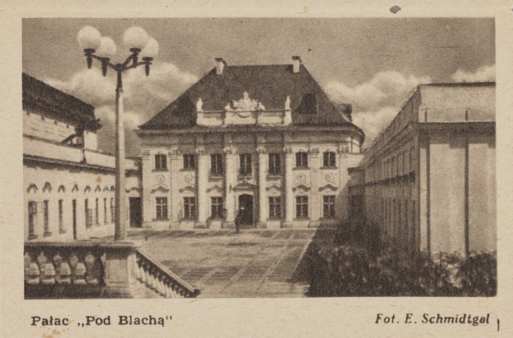 Album pt. "Warszawa. Trasa W-Z" zawierający fotografie nowej inwestycji