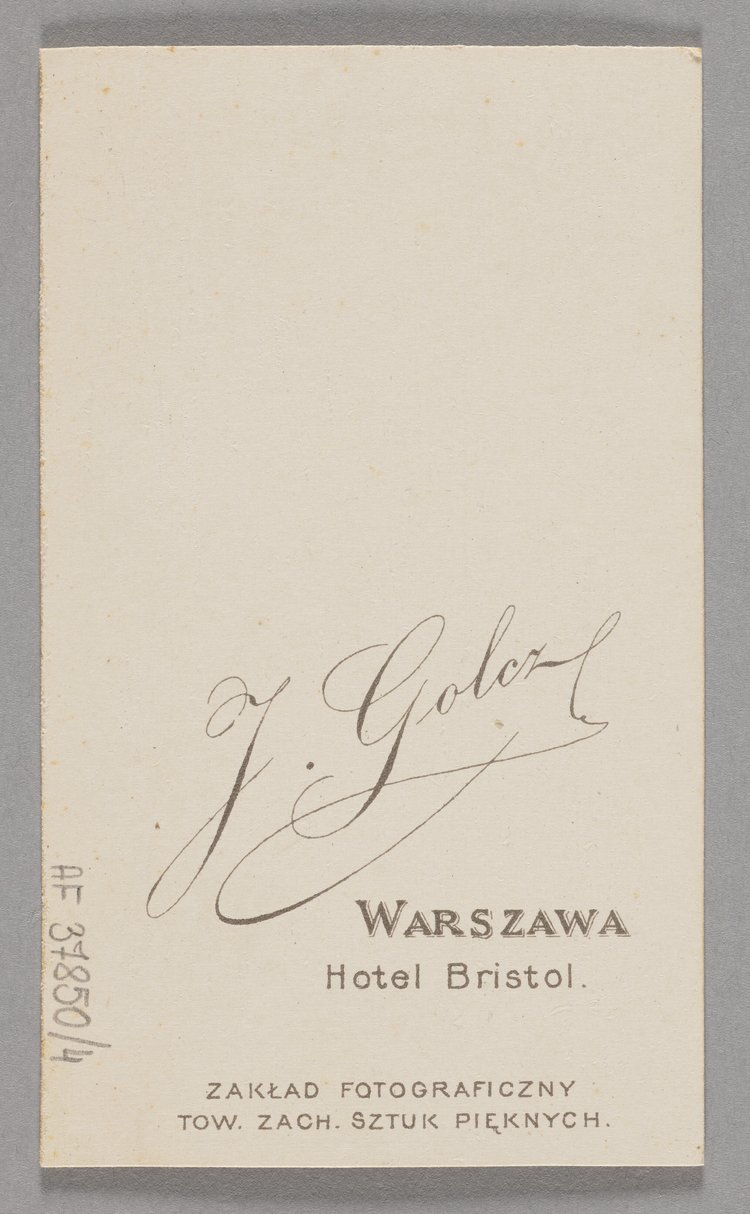 Album z fotografiami nauczycieli i uczennic pensji Antoniny Walickiej w Warszawie