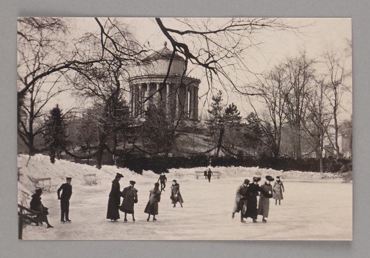 Ślizgawka w Ogrodzie Saskim