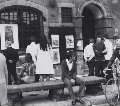 Wystawa obrazów na kamienicy Kleinpoldtowskiej