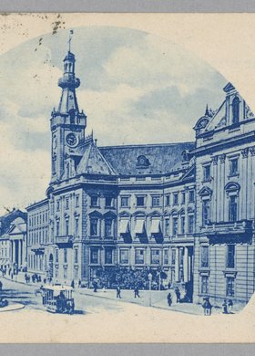 Ratusz na placu Teatralnym