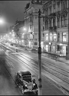 Ulica Nowy Świat nocą