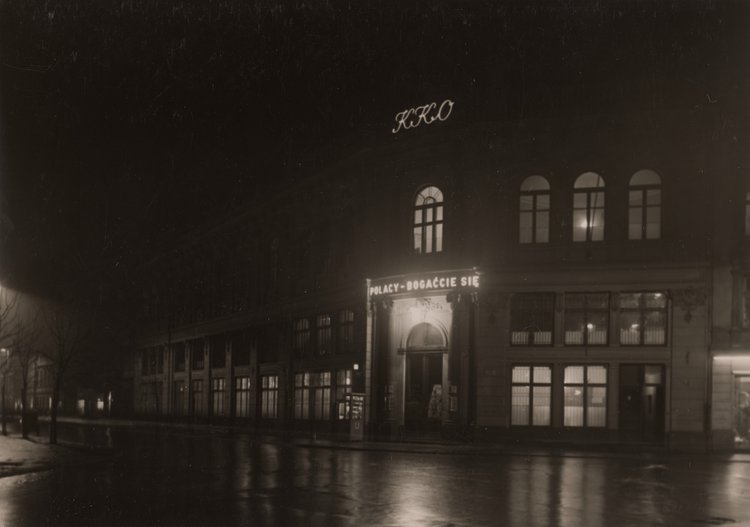 Gmach Krajowej Kasy Oszczędności (KKO) nocą