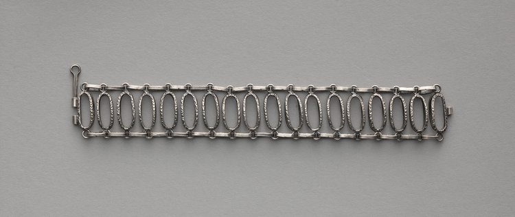 Bransoleta z owalnych ogniw