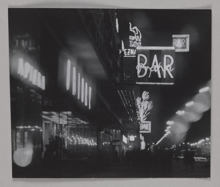 Aleje Jerozolimskie illuminated by neon signs