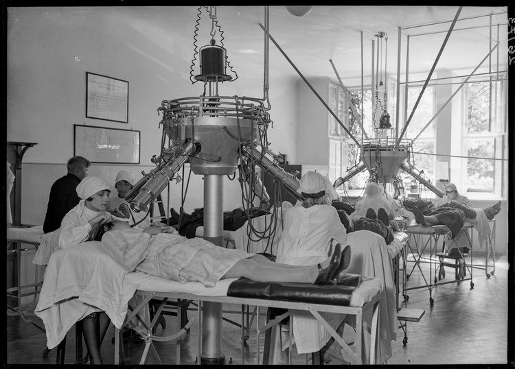 Sala zabiegowa w Szpitalu św. Łazarza przy ulicy Książęcej 2