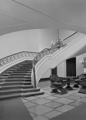 Widok wnętrza ambasady Węgier w Alejach Ujazdowskich