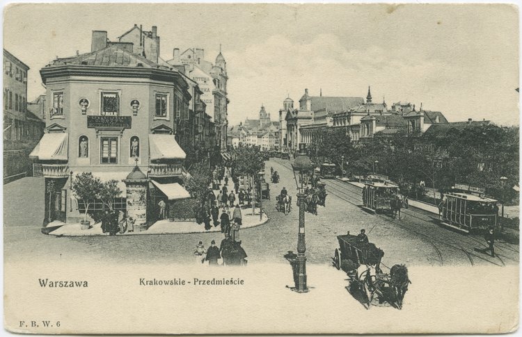 Krakowskie Przedmieście w rejonie wylotu ulicy Trębackiej