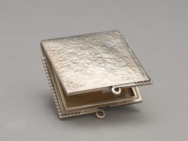 Puderniczka kwadratowa