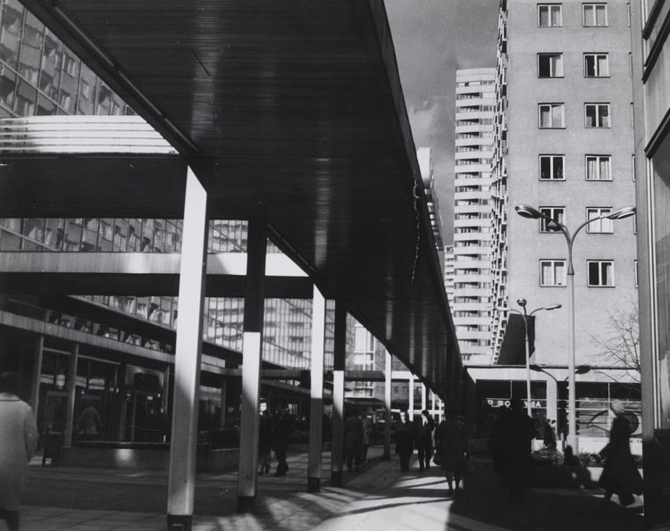 Śródmiejski Mall (currently Stefana “Wiecha” Wiecheckiego Mall)