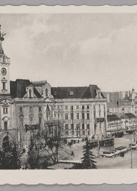 Ratusz na placu Teatralnym