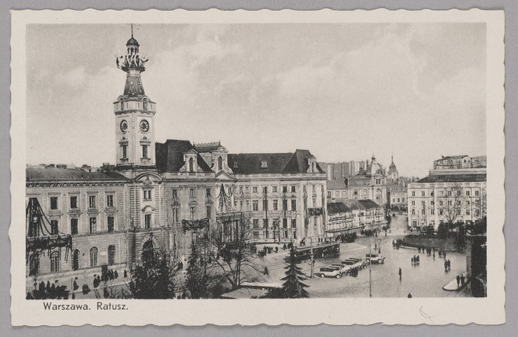 Ratusz na placu Teatralnym