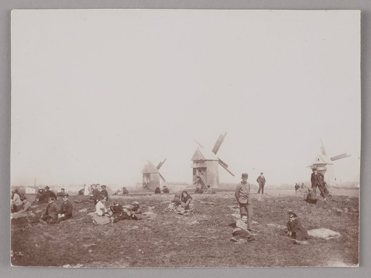 Mieszkańcy Woli podczas świątecznego wypoczynku