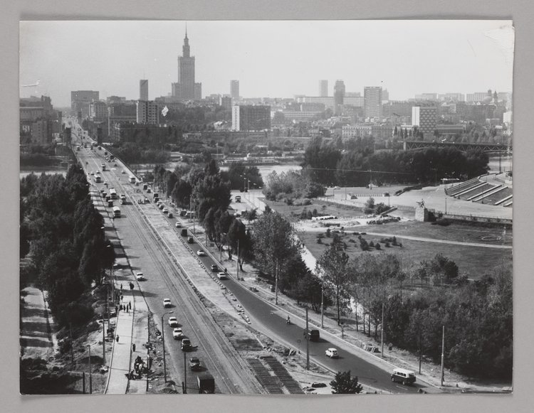 Panorama Warszawy z wieżowca przy alei Waszyngtona