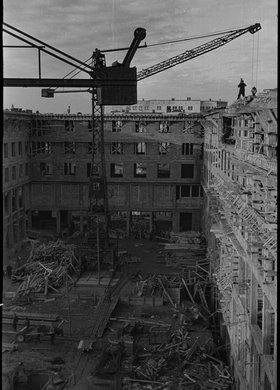 Budowa gmachu Państwowej Komisji Planowania Gospodarczego