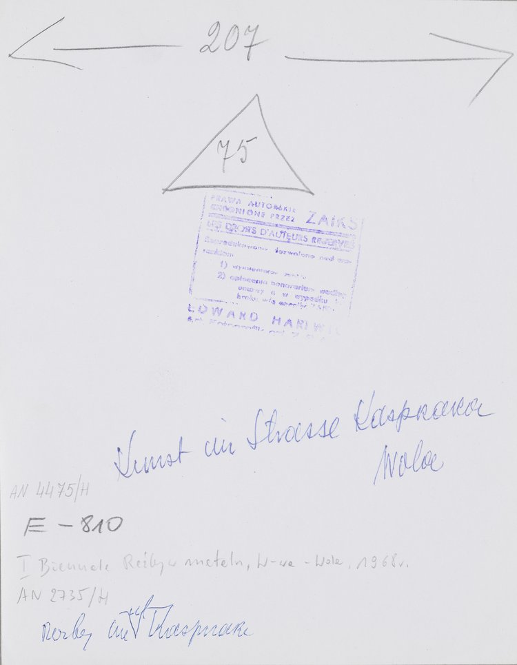 Rzeźba "Planetoida" Henryka Wróblewskiego z I Biennale Rzeźby w Metalu