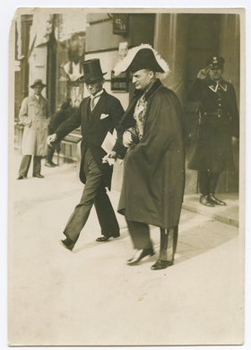 Dyplomata Karol Romer w towarzystwie posła chińskiego