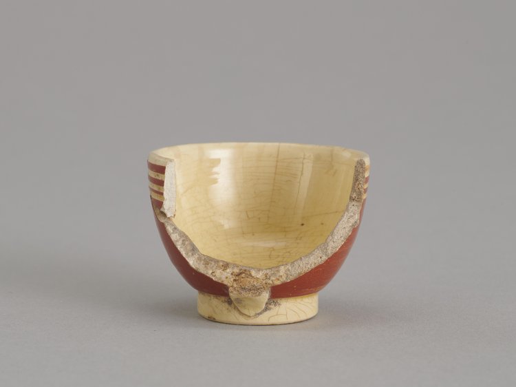 Filiżanka fajansowa