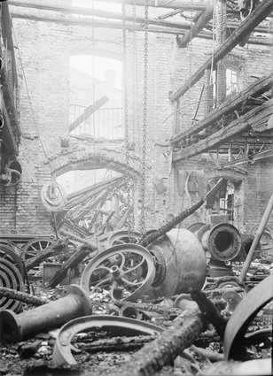 Fabryka Maszyn i Odlewów Orthwein Karasiński i Ska przy ulicy Złotej zniszczona przez Rosjan