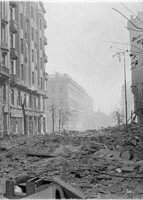 Zniszczenia zabudowy na ulicy Henryka Sienkiewicza