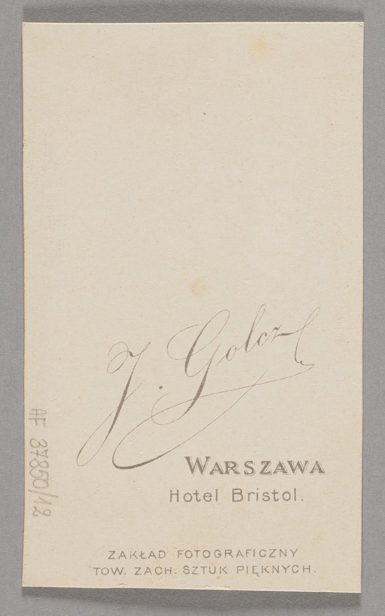 Album z fotografiami nauczycieli i uczennic pensji Antoniny Walickiej w Warszawie