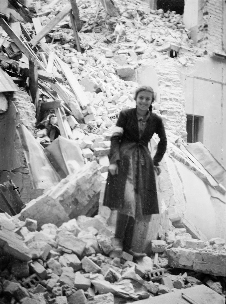 Powstanie warszawskie. "Hanka" Anna Jakubowska, łączniczka II plutonu porucznika ,,Rygla"