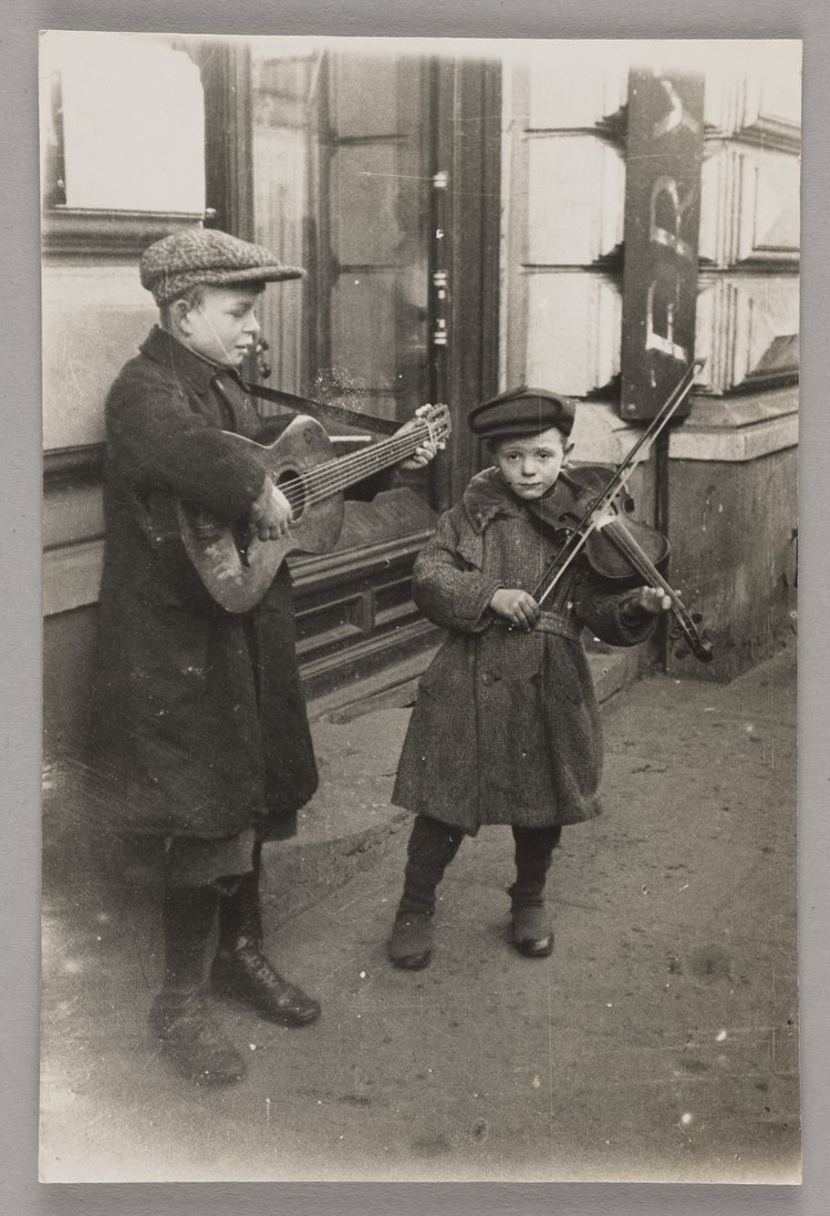 Uliczna kapela dziecięca