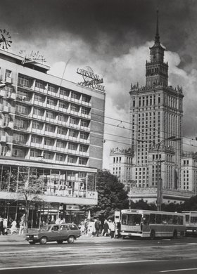 Widok na Pałac Kultury i Nauki od strony ulicy Nowogrodzkiej