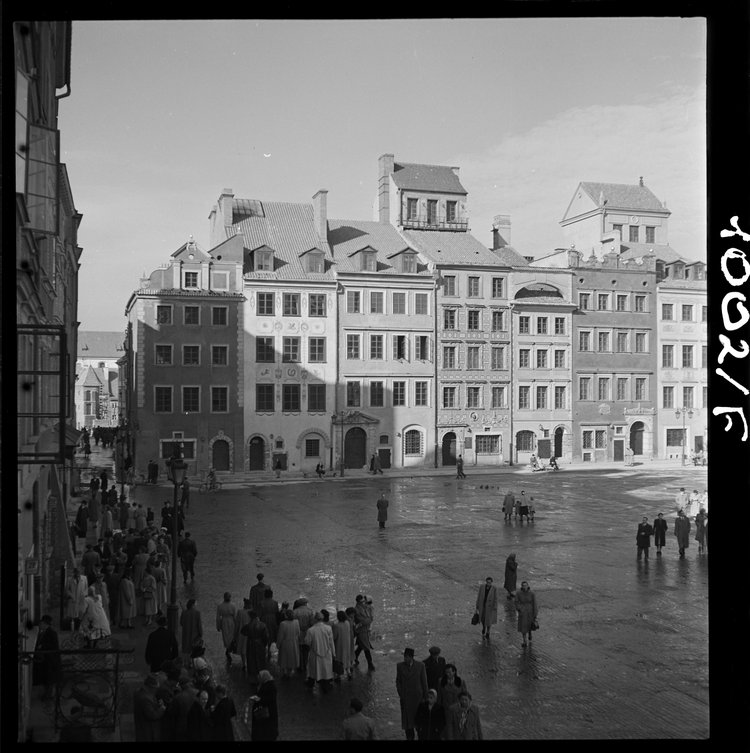 Rynek Starego Miasta, widok na stronę Dekerta