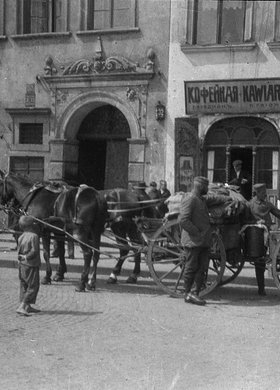 Żołnierze niemieccy na Rynku Starego Miasta