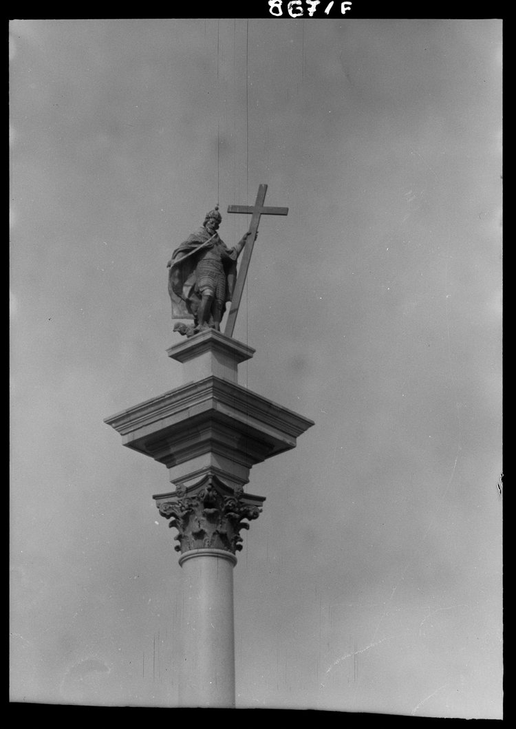 Kolumna Zygmunta, zbliżenie figury króla