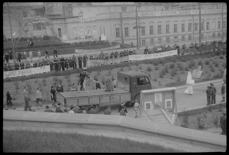 Uroczystości propagandowe na Mariensztacie