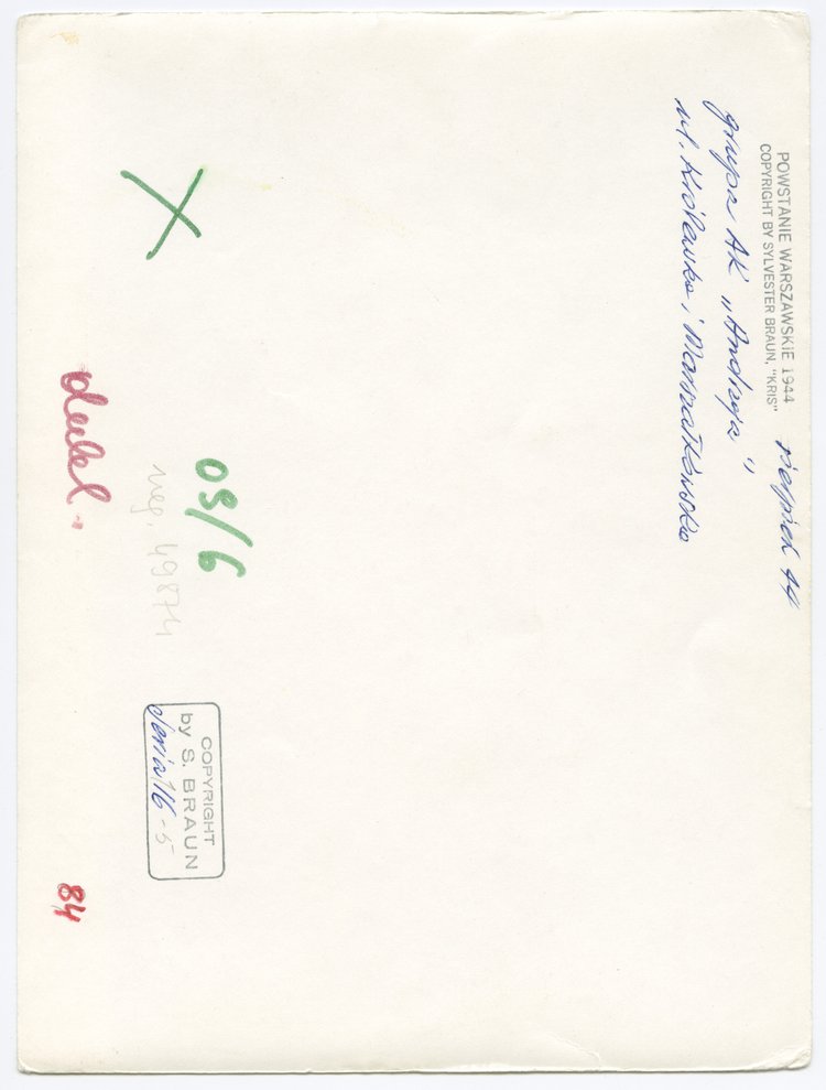 Żołnierze z kompanii "Andrzej", zgrupowania "Bartkiewicz" Armii Krajowej. Rejon ulicy Marszałkowskiej przy Królewskiej