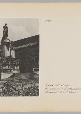 Krakowskie Przedmieście, widok pomnika Adama Mickiewicza