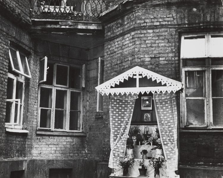 Backyard wayside shrine