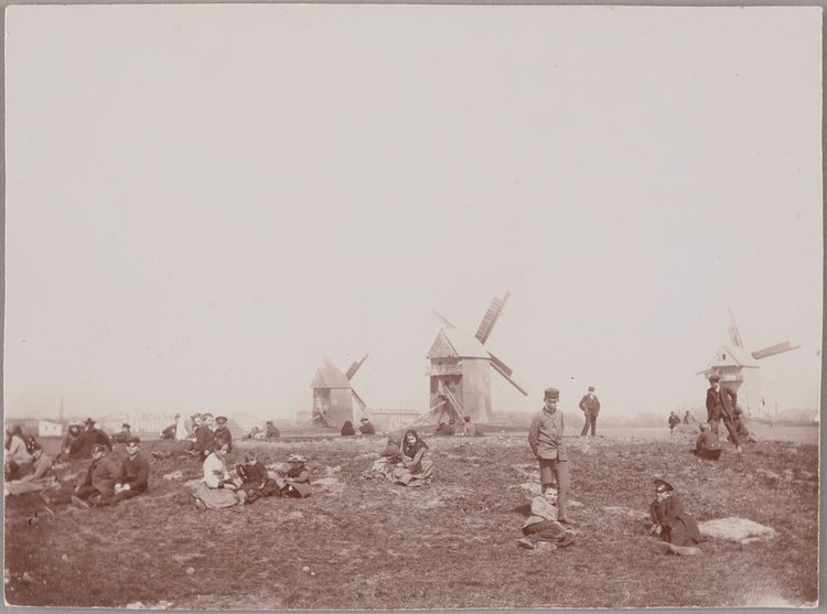 Mieszkańcy Woli podczas świątecznego wypoczynku