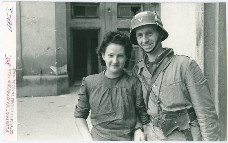 Dziewczyna i powstaniec