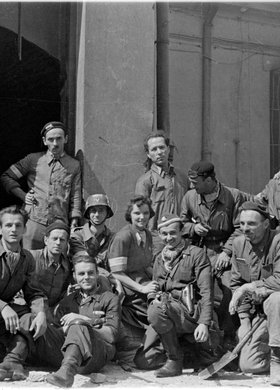 Żołnierze z kompanii 'Andrzej' Zgrupowania AK 'Bartkiewicz'