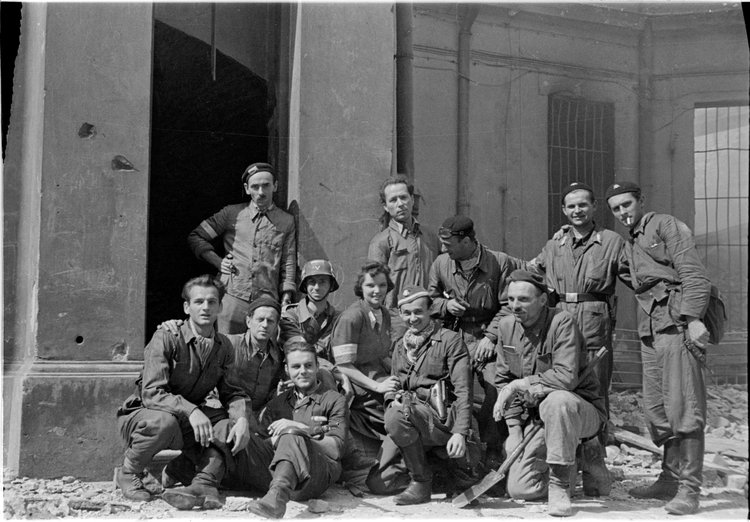 Żołnierze z kompanii 'Andrzej' Zgrupowania AK 'Bartkiewicz'