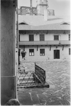 Dziekanka, dziedziniec