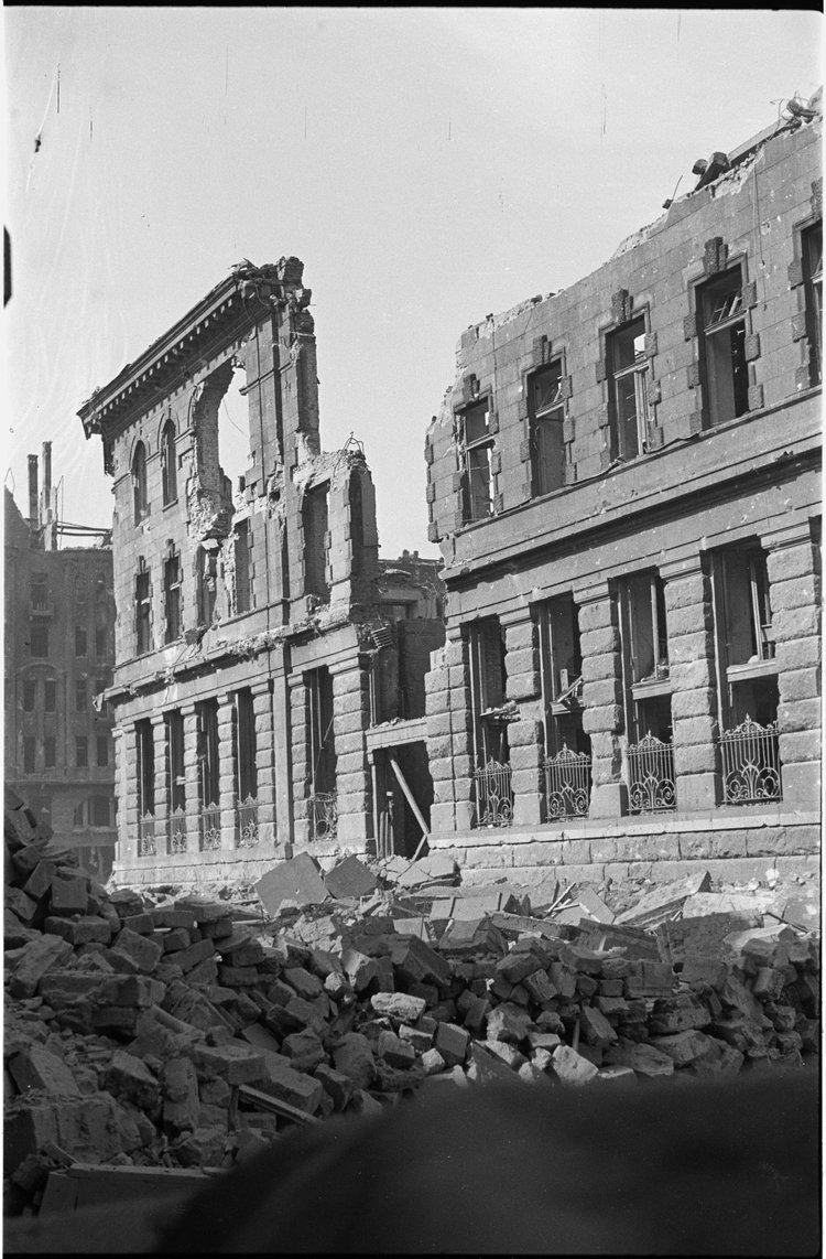 Ruiny gmachu Poczty Głównej