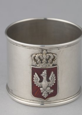 Serwetnik z godłem Polski - Orłem w koronie