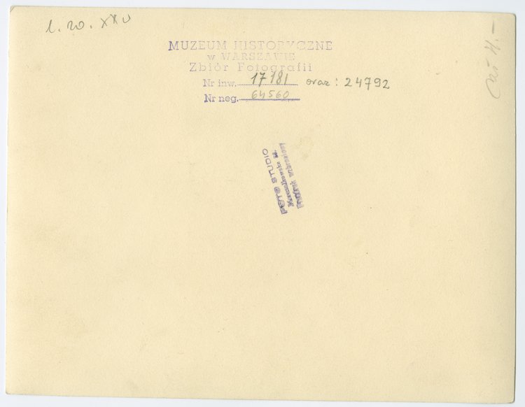 Portret Józefa Piłsudskiego z córkami, Wandą i Jadwigą