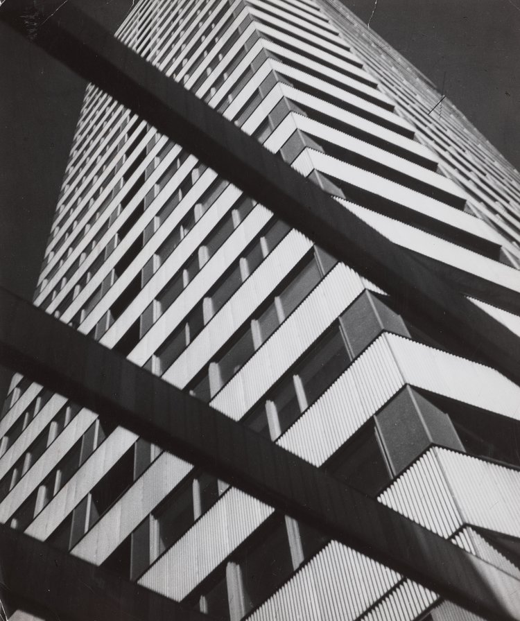 Wieżowiec mieszkalny zabudowy Ściany Wschodniej